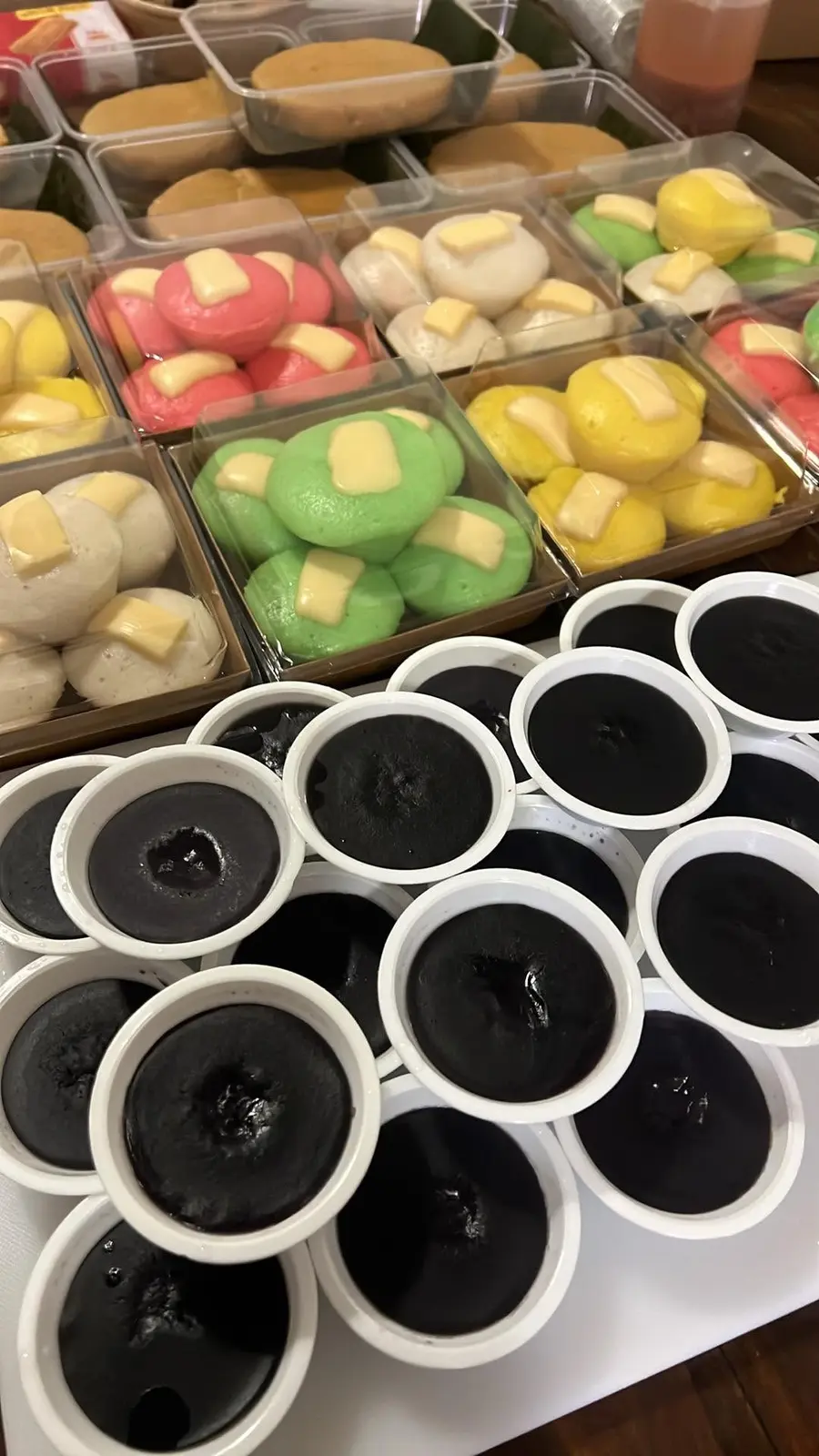 Fresh Filipino baked goods